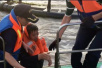 一货轮在浙江温州水域触礁倾覆　13名船员全部获救