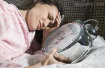 33-55岁人群睡得最不好 躺床上看手机严重影响睡眠