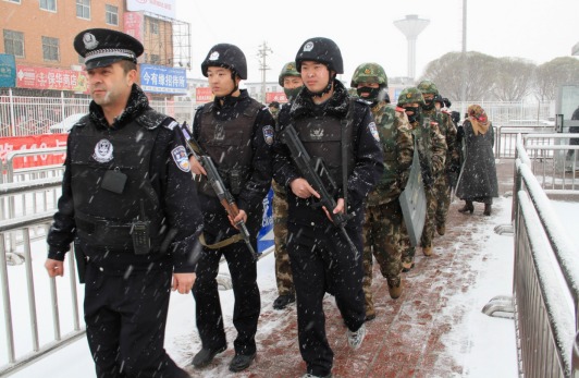 乌鲁木齐铁路公安局喀什所筑牢三道安保防线