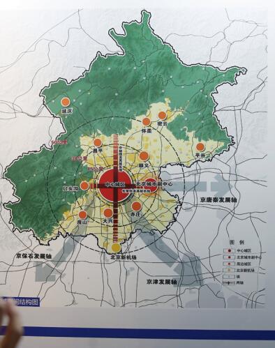 2017年3月29日，北京，新版北京城市总规草案今起在北京市规划展览馆公示，吸引大批市民预约参观。视觉中国