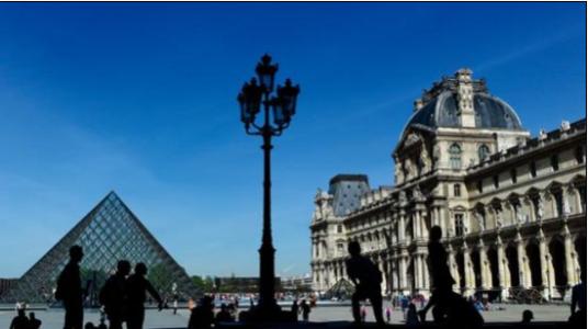 法媒:法国500万中产家庭成税改输家 生活水平