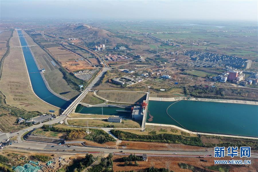 （社会）（3）俯瞰南水北调中线工程渠首：一渠清水润京津