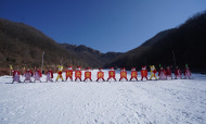 河南禹州：群虎滑雪迎冬奧慶新年